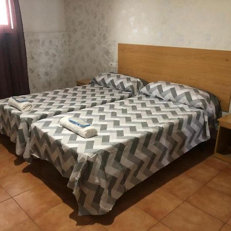 Hostal Casa Alonso Atarfe ภายนอก รูปภาพ