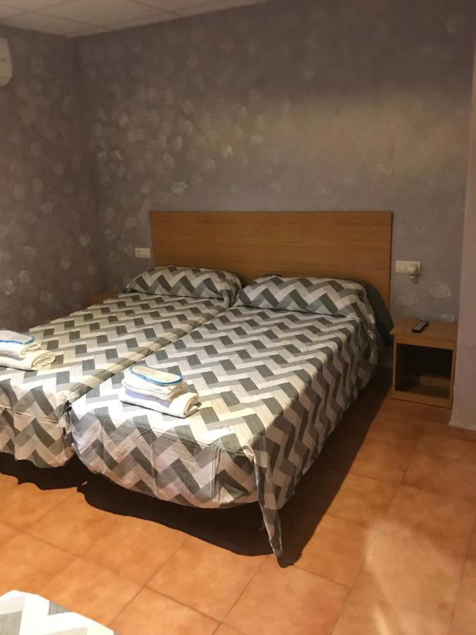 Hostal Casa Alonso Atarfe ภายนอก รูปภาพ